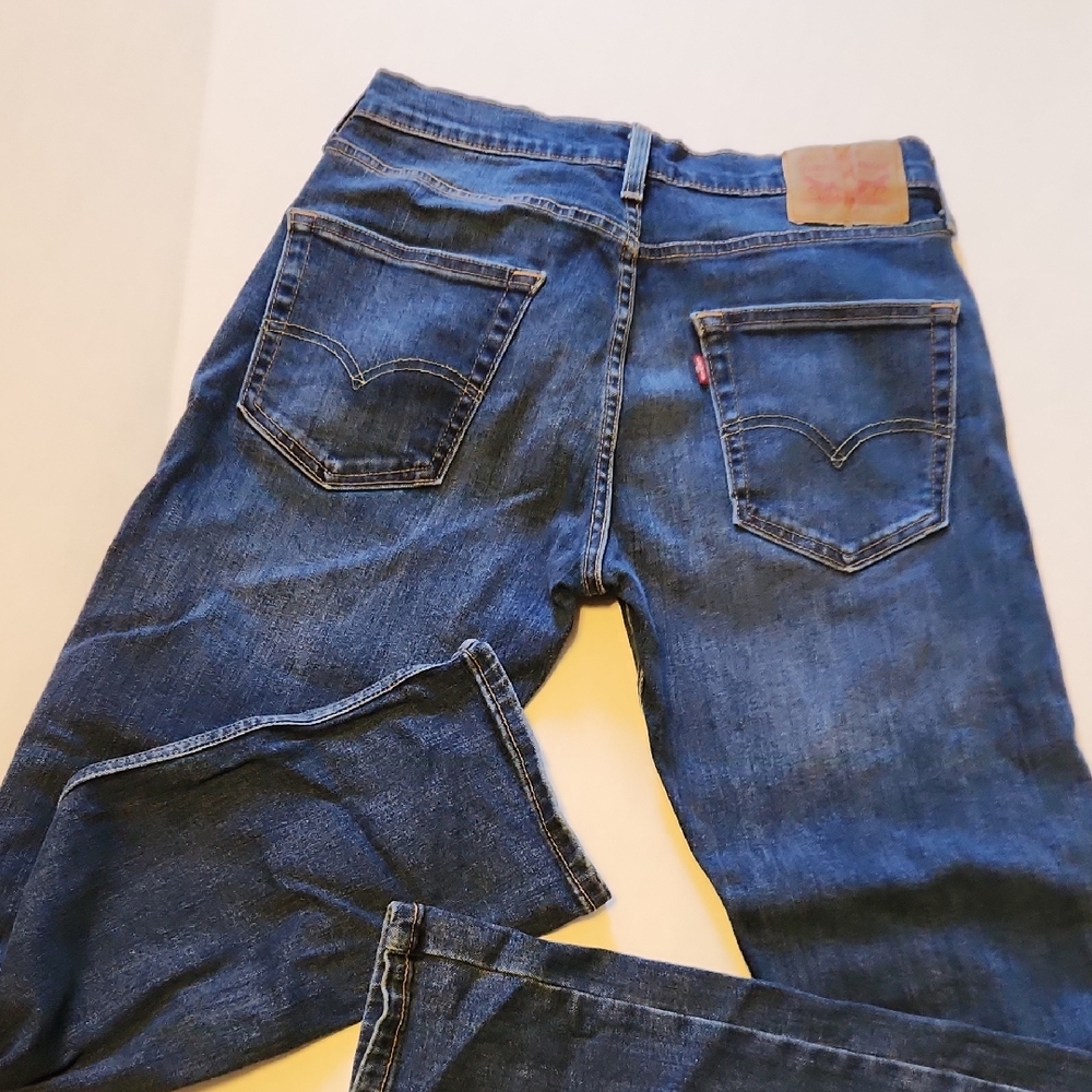 Levi's Dark Blue Straight Jeans Like NEW Size 31w 32L